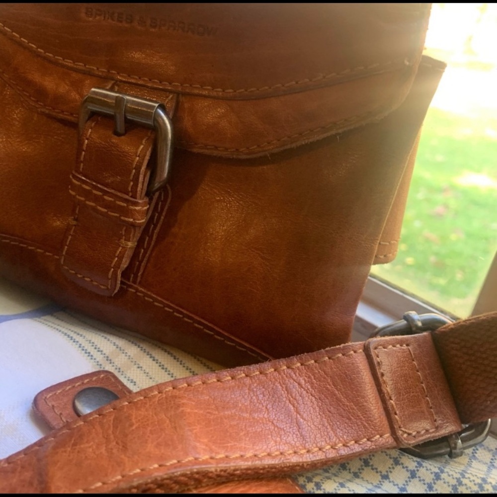 Spike and sparrow genuine leather bum bag